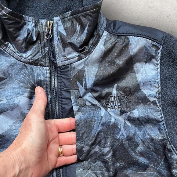 North Face 200 Tundra Denali Fleece Jacket Women’s Medium Blue Floral Camo - Picture 3 of 14
